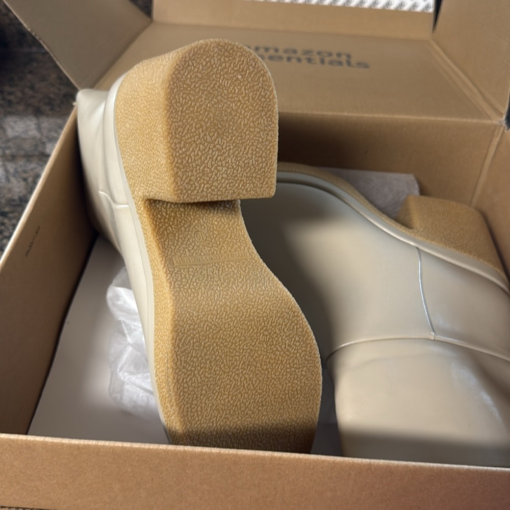 NWT Amazon Essentials Women's Cream Ankle Platform Booties Size 10 - Picture 5 of 6